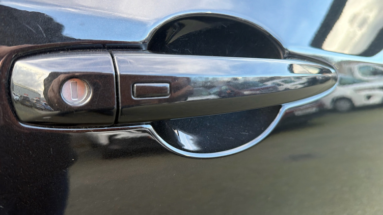 Nissan Juke 1.0 DiG-T 114 N-Connecta 5dr Petrol Hatchback